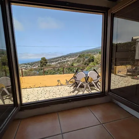 Country Private * El Amparo